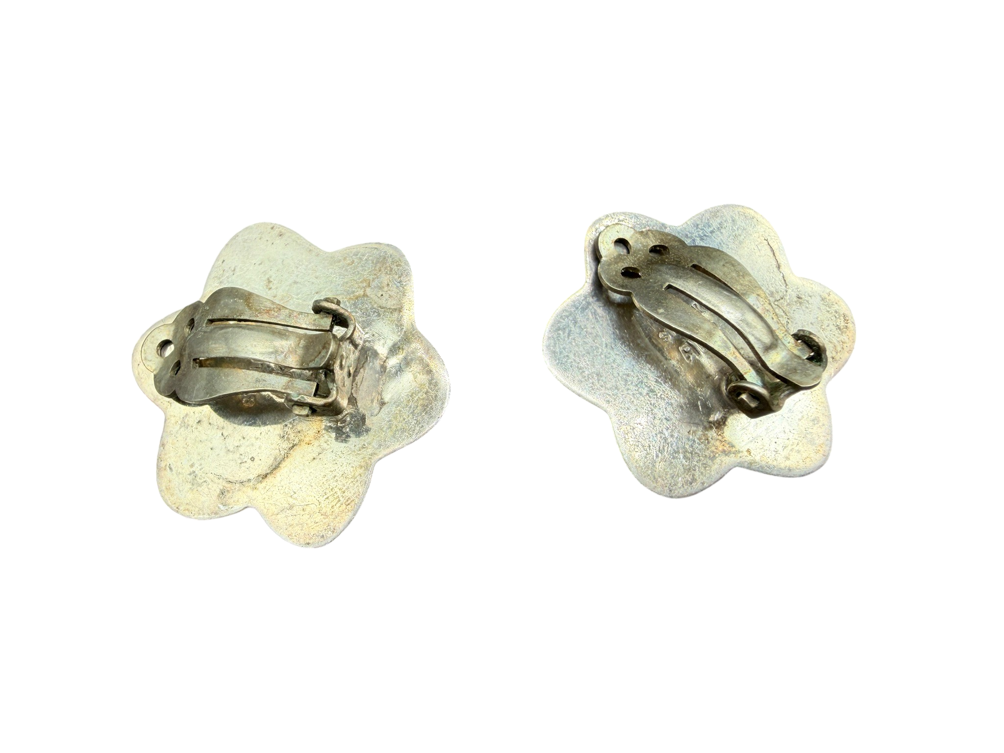1980s Amy Kahn Russell Sterling Silver Flower Earrings with Dendritic Agate and Garnet