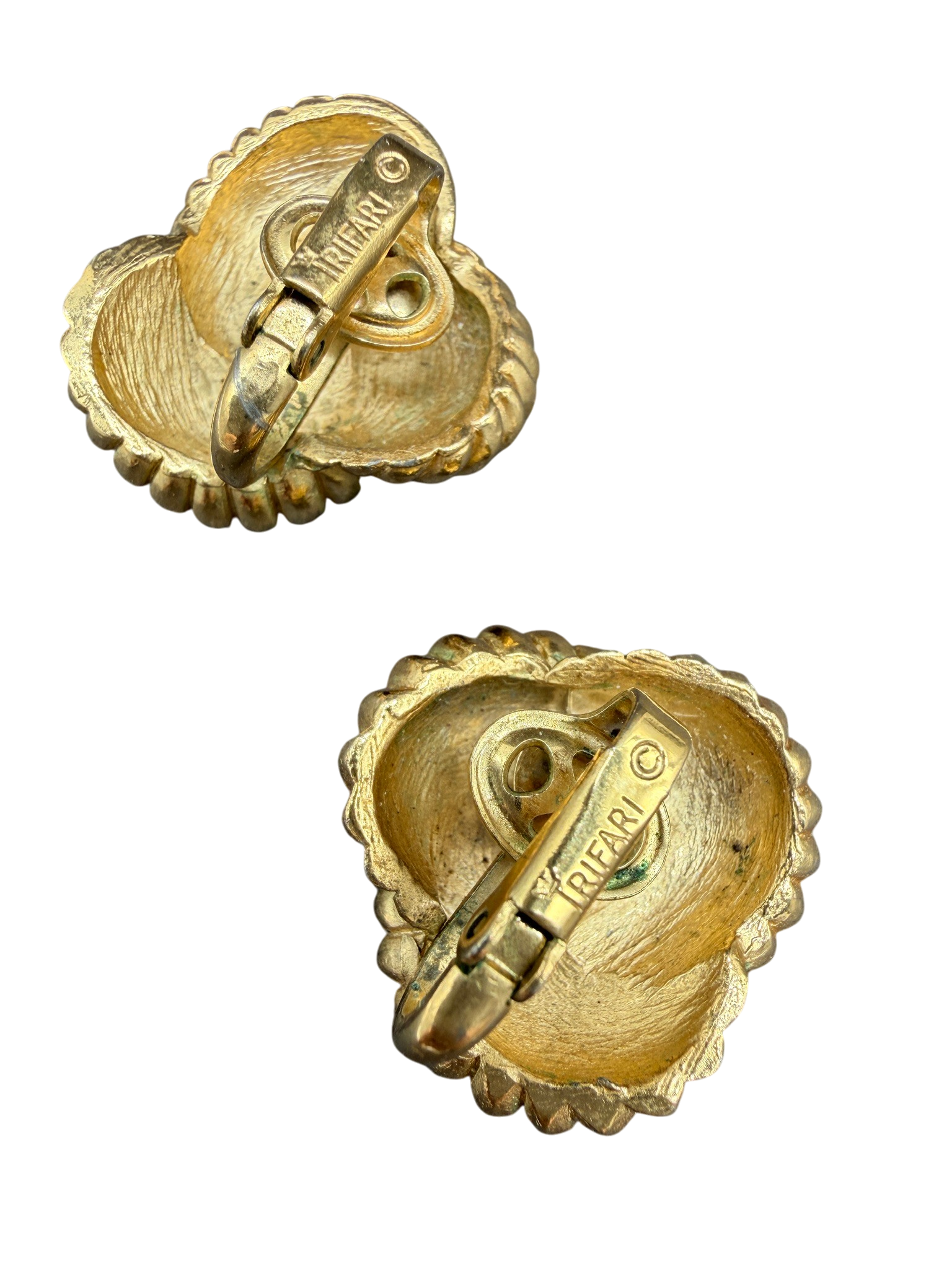 MM63 Vtg. Crown Trafari gold tone Knoted ribbed rings clip earrings