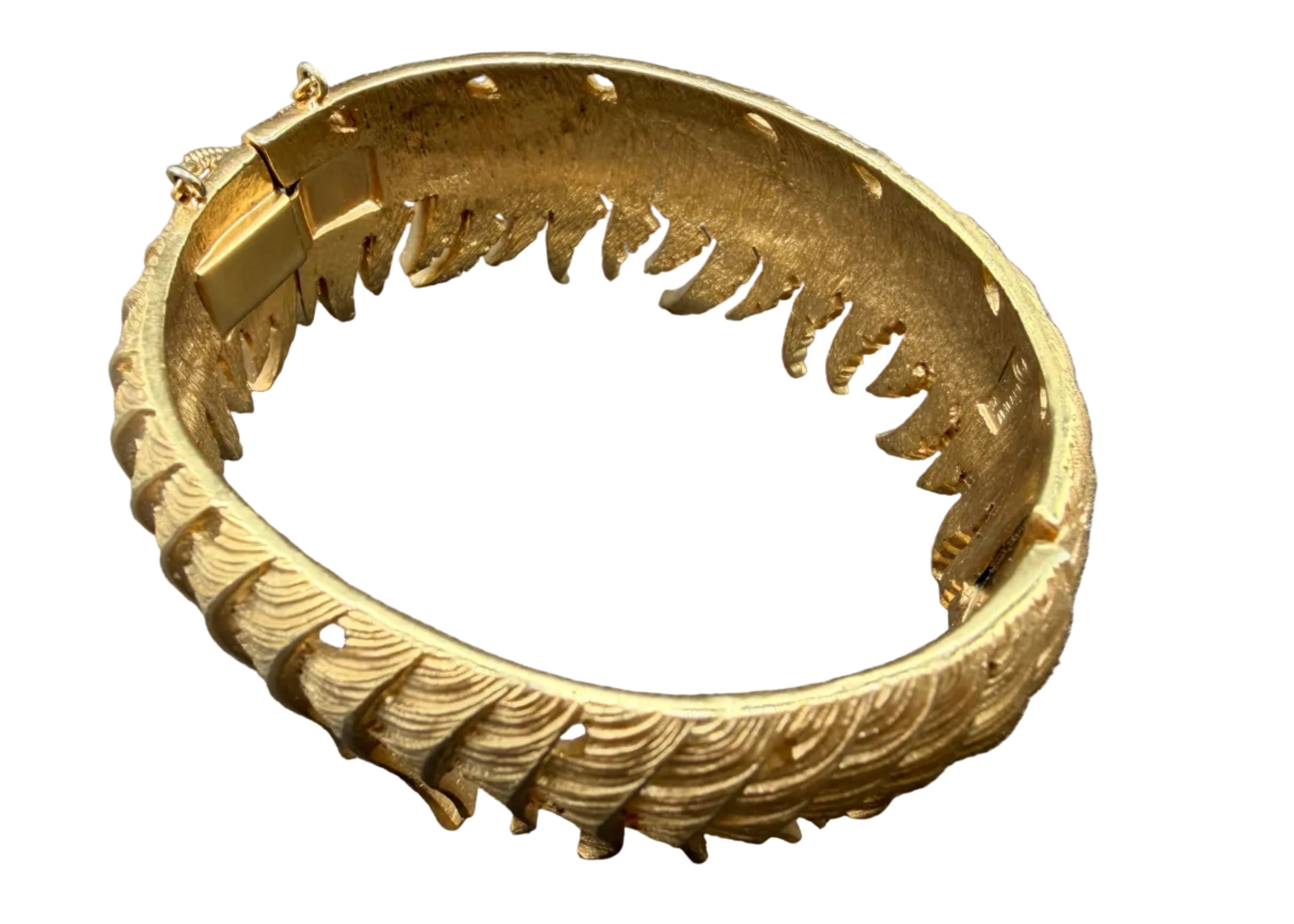 1960s Crown Trifari Gold-Tone Feather Hinged Bangle Bracelet