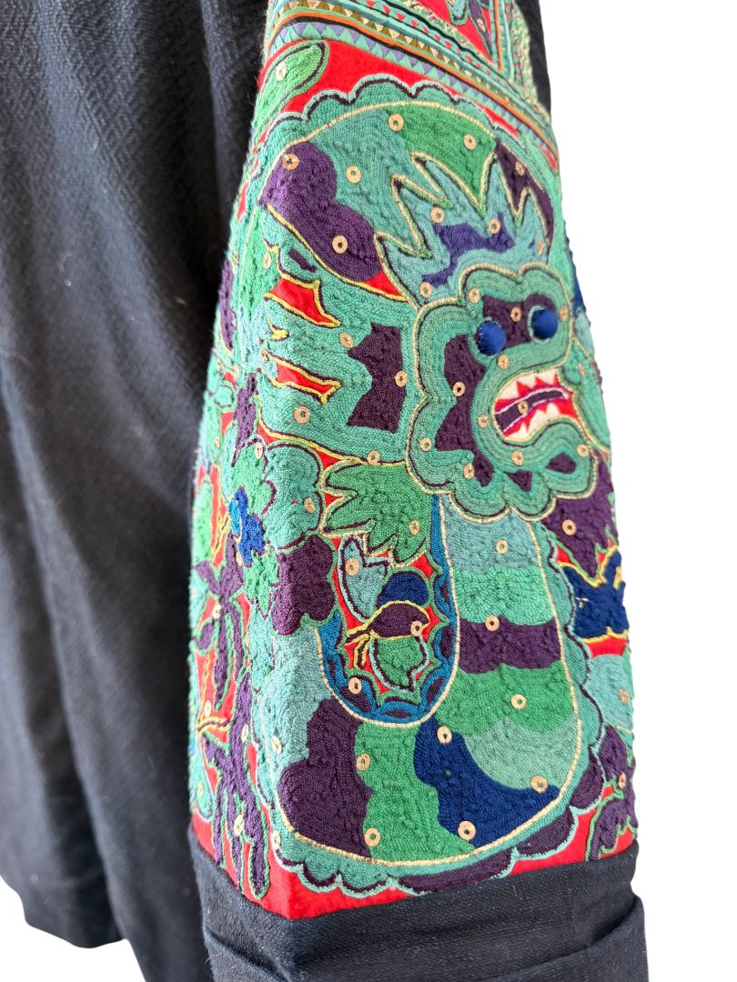 Traditional Chinese Jifu Embroidered Jacket with Dragon Motif