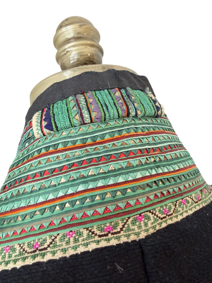 Traditional Chinese Jifu Embroidered Jacket with Dragon Motif