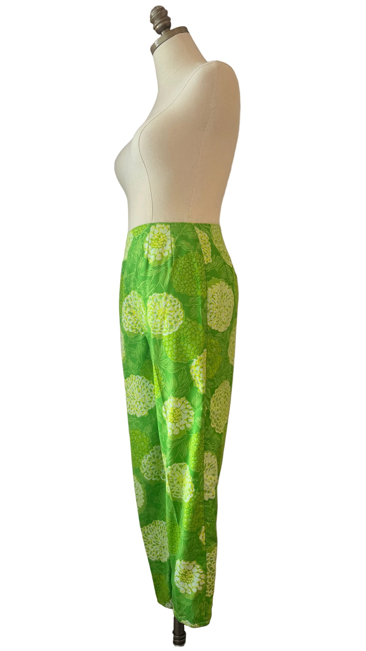 1960s The Lilly by Lilly Pulitzer Green Floral Cropped Pants with Back Zipper