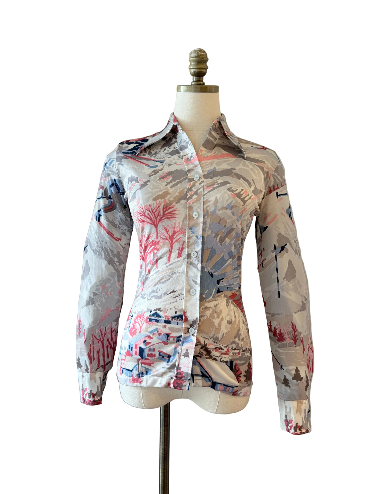 1970s Silk Novelty Ski & Chalet Print Blouse with Dagger Collar