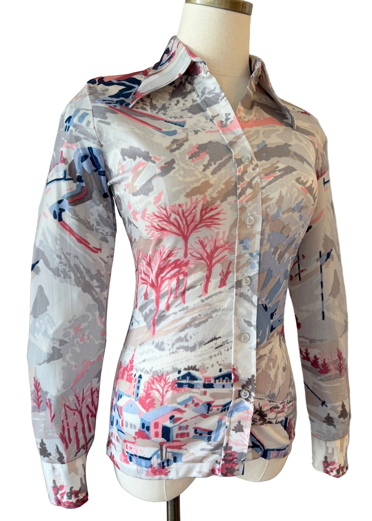 1970s Silk Novelty Ski & Chalet Print Blouse with Dagger Collar