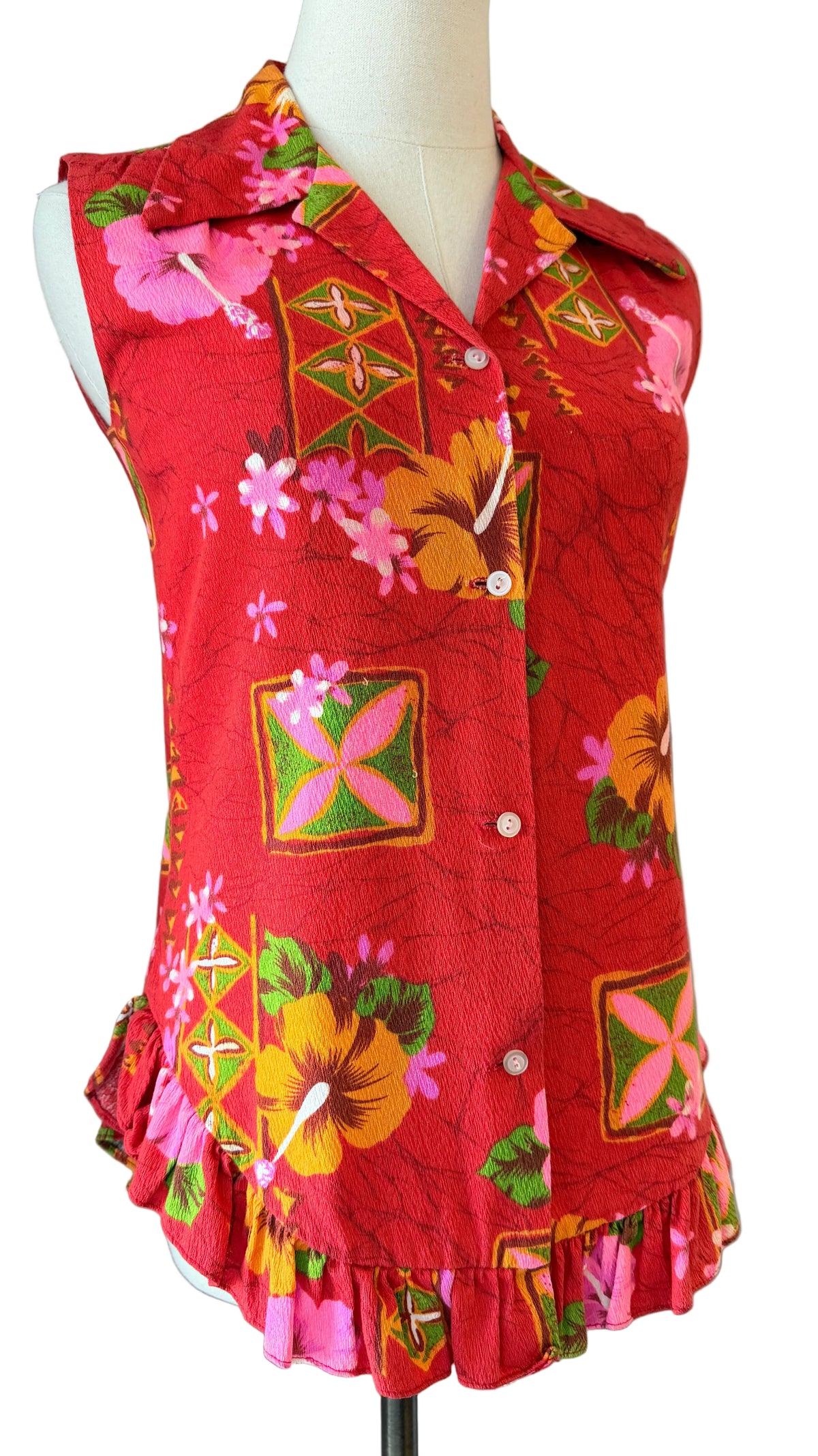 1960s Black Point Hawaii Tropical Print Button-Front Top with Dagger Collar & Ruffle Hem