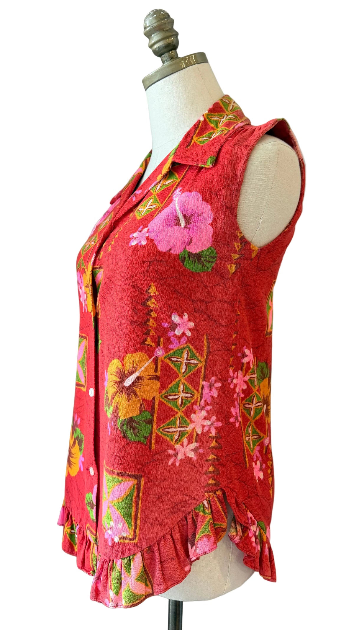 1960s Black Point Hawaii Tropical Print Button-Front Top with Dagger Collar & Ruffle Hem