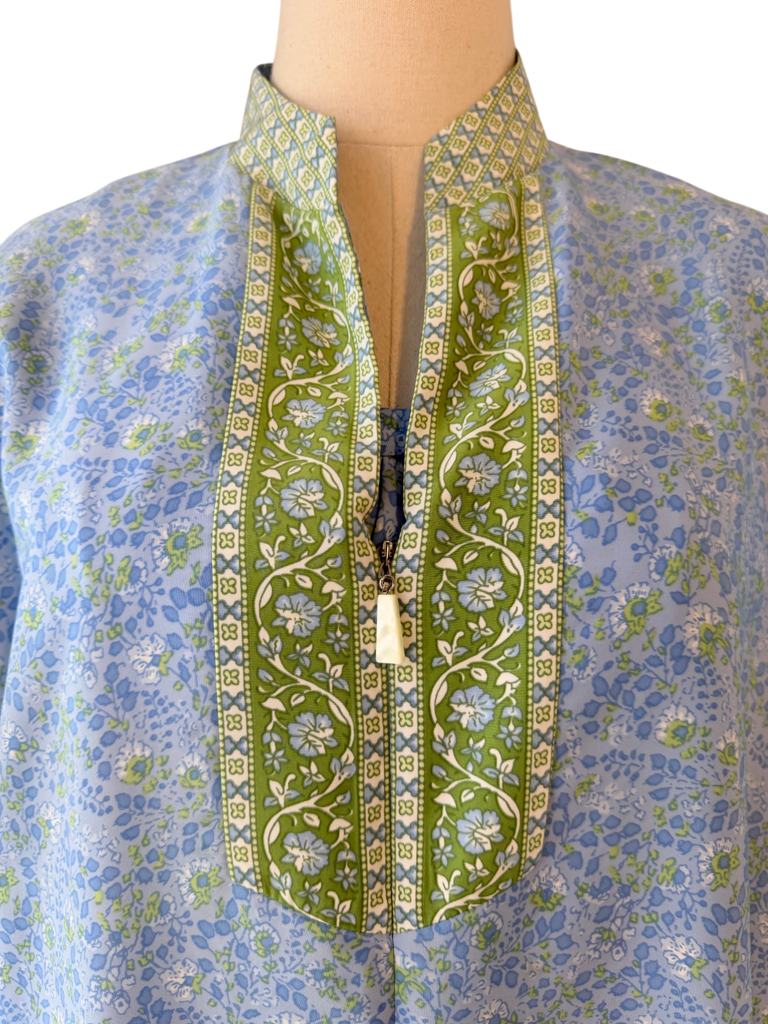 1990s Oscar de la Renta Babydoll Nightgown & Zip-Front Robe Set (2-Piece)