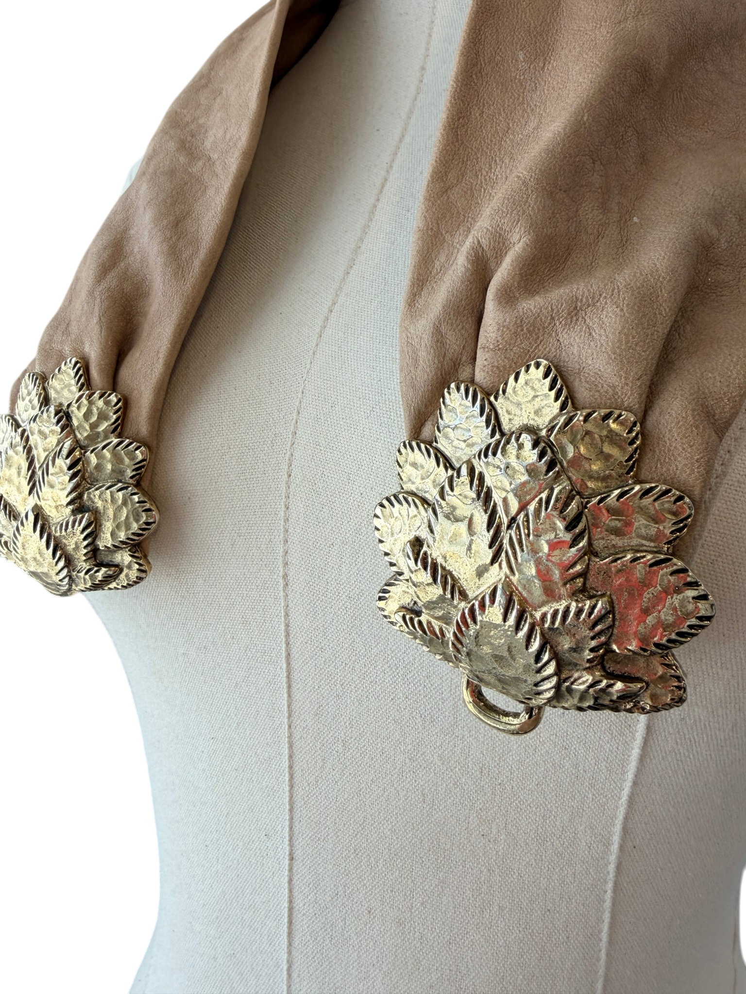 1990s Taupe Leather Belt with Double Latching Gold Feather Buckle