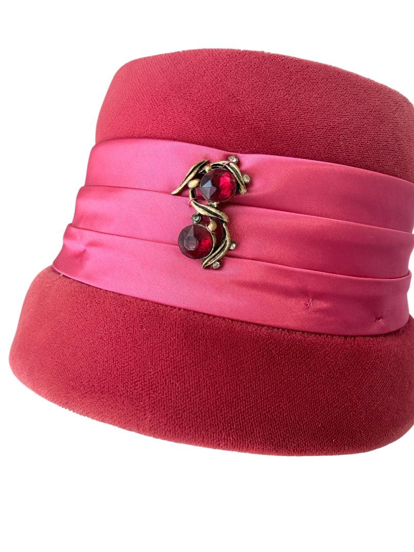 1960s Pink Velvet Bucket Hat with Brooch
