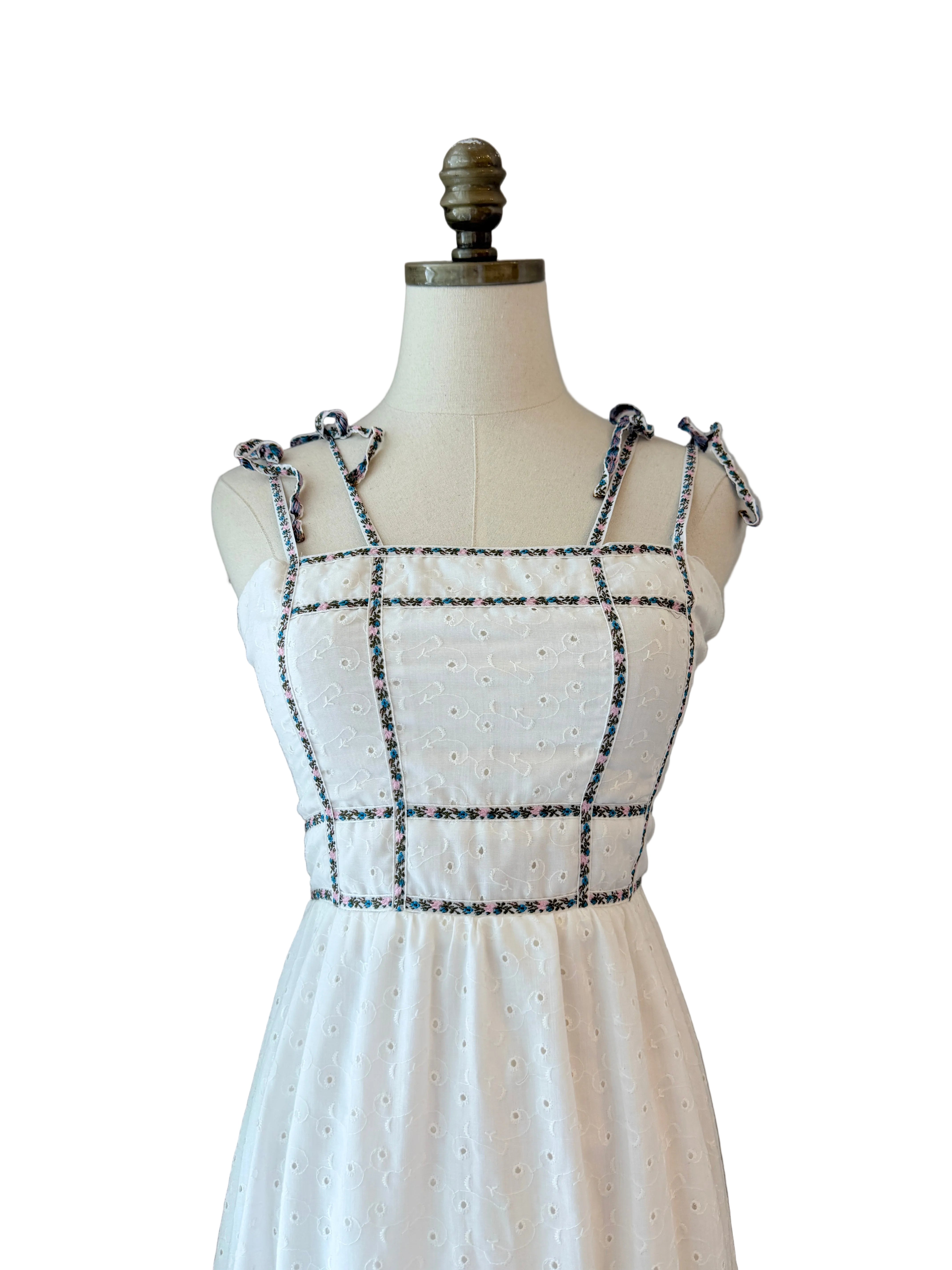 1970s White Cotton Eyelet Maxi Dress with Floral Ribbonwork Bodice