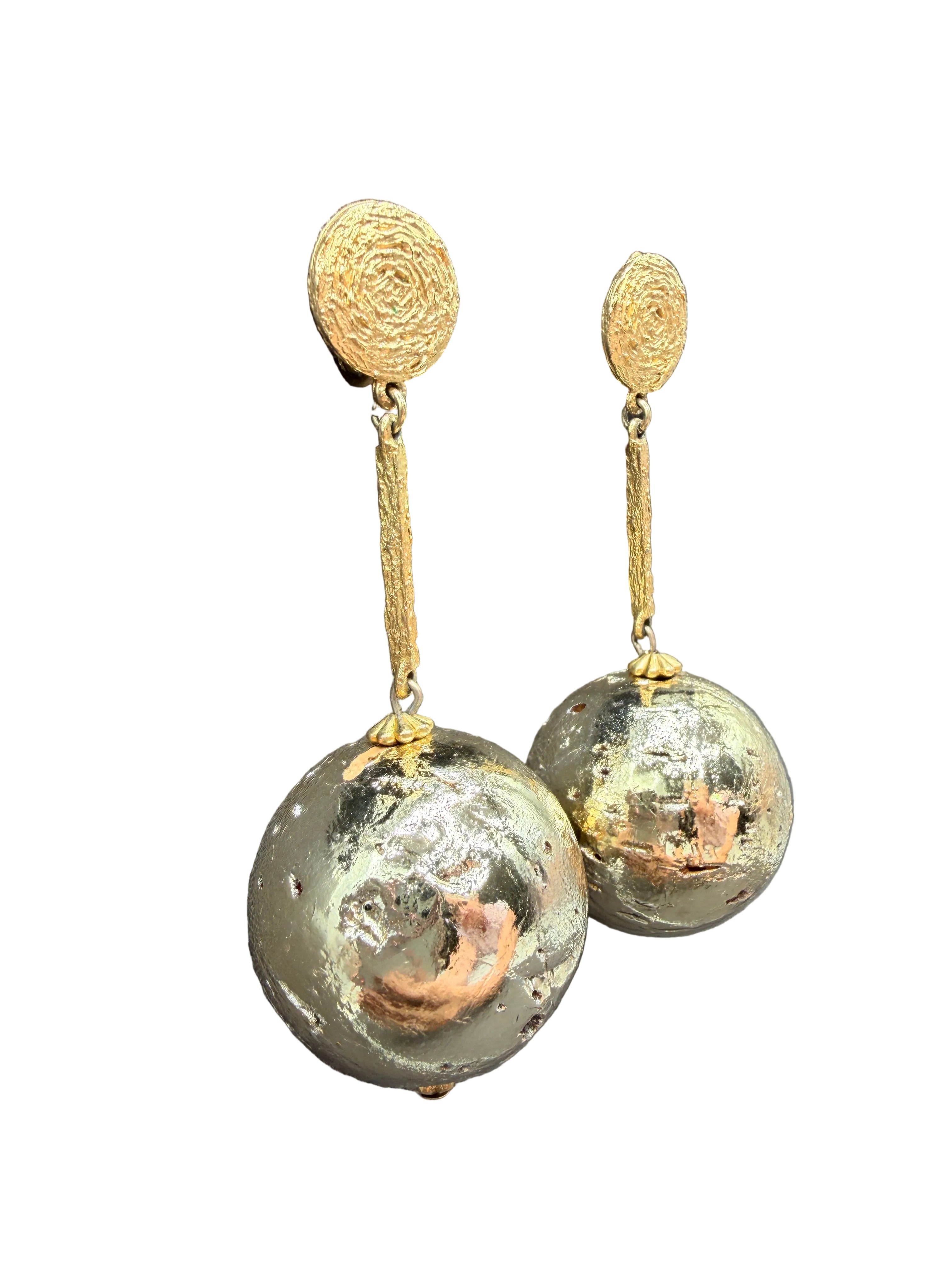 1960s ART Gold-Tone Textured Circle Stud Earrings with Bar Spacer & Ball Dangle