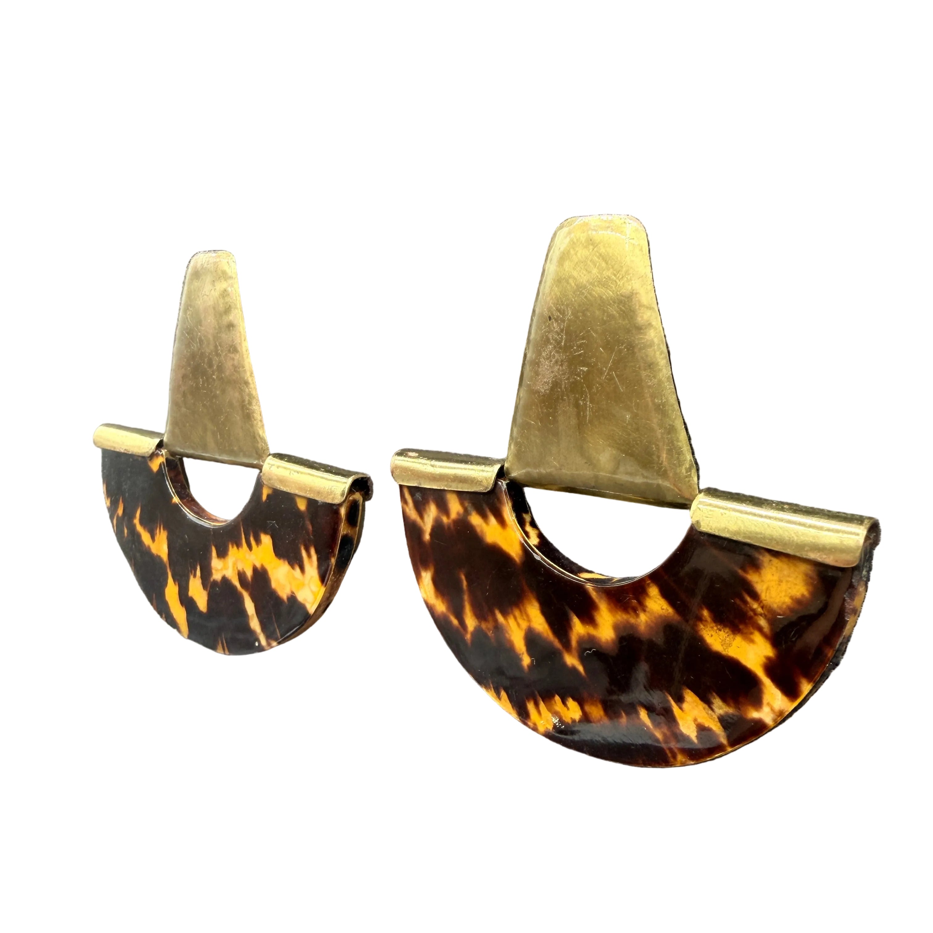 MB12 1980s French Brass triangle clip earrings with hinged torroise print enamel 1/2 rounds
