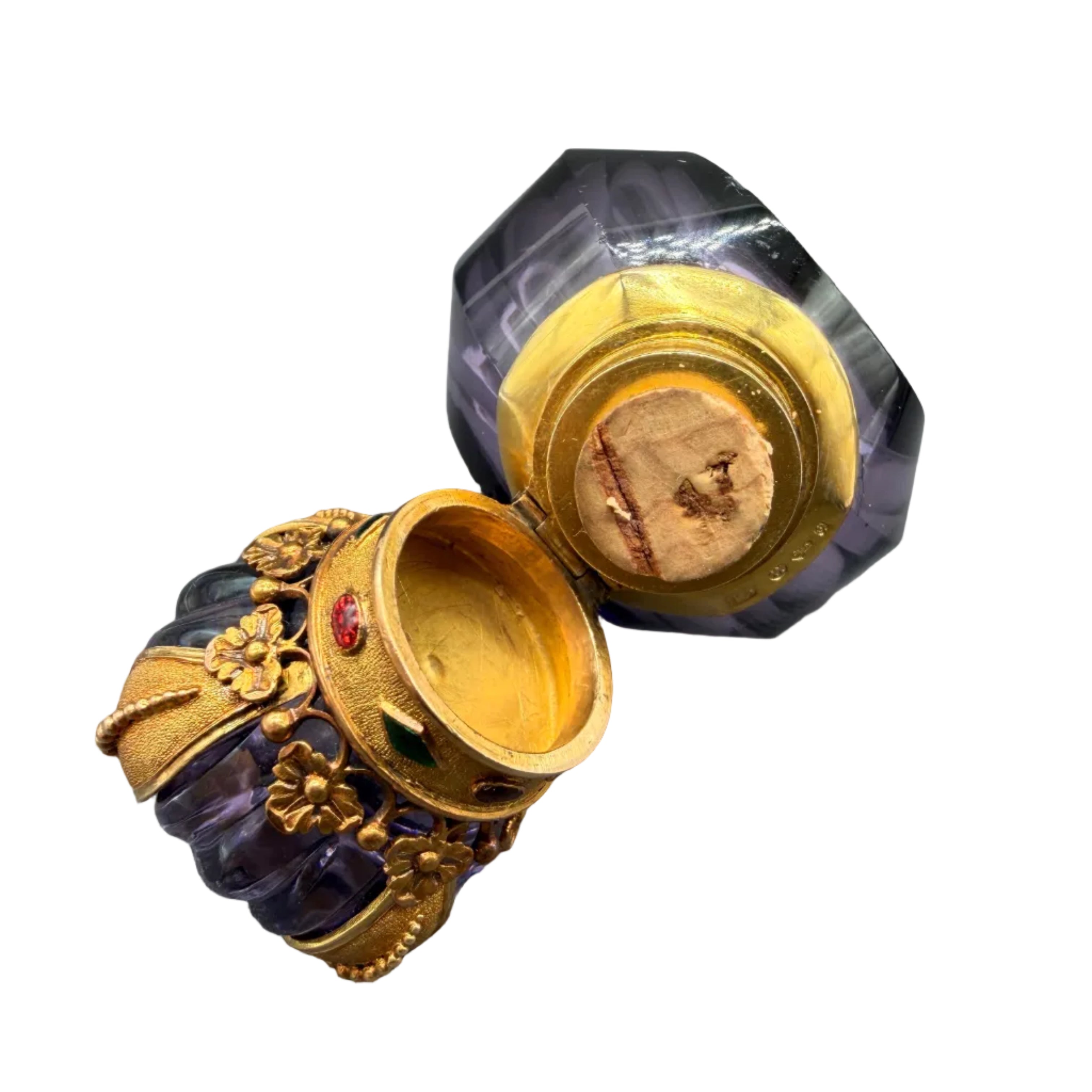 Rare c.1890–1925 Continental 14K Gold-Mounted Faceted Amethyst Glass & Cut Crystal Scent Bottle with Guilloché detail Crown Stopper