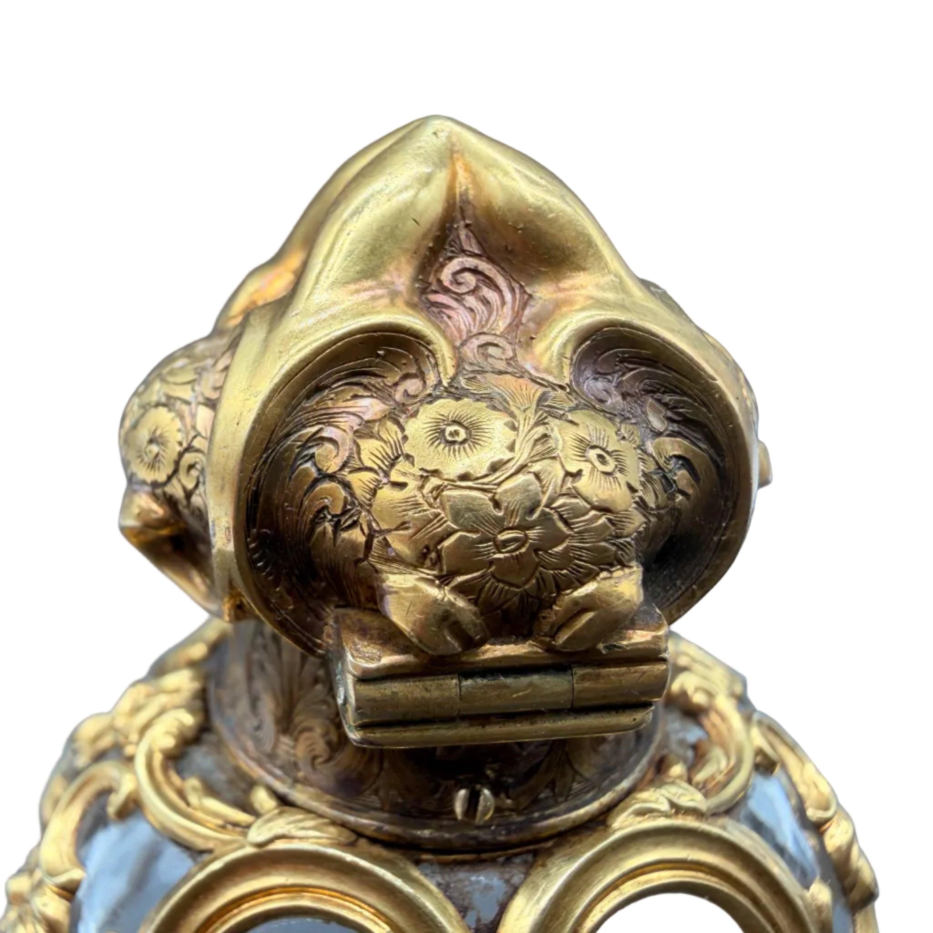 19th Century French Objet de Vertu Rococo Scent Bottle with 18K Gold Filigree Mount