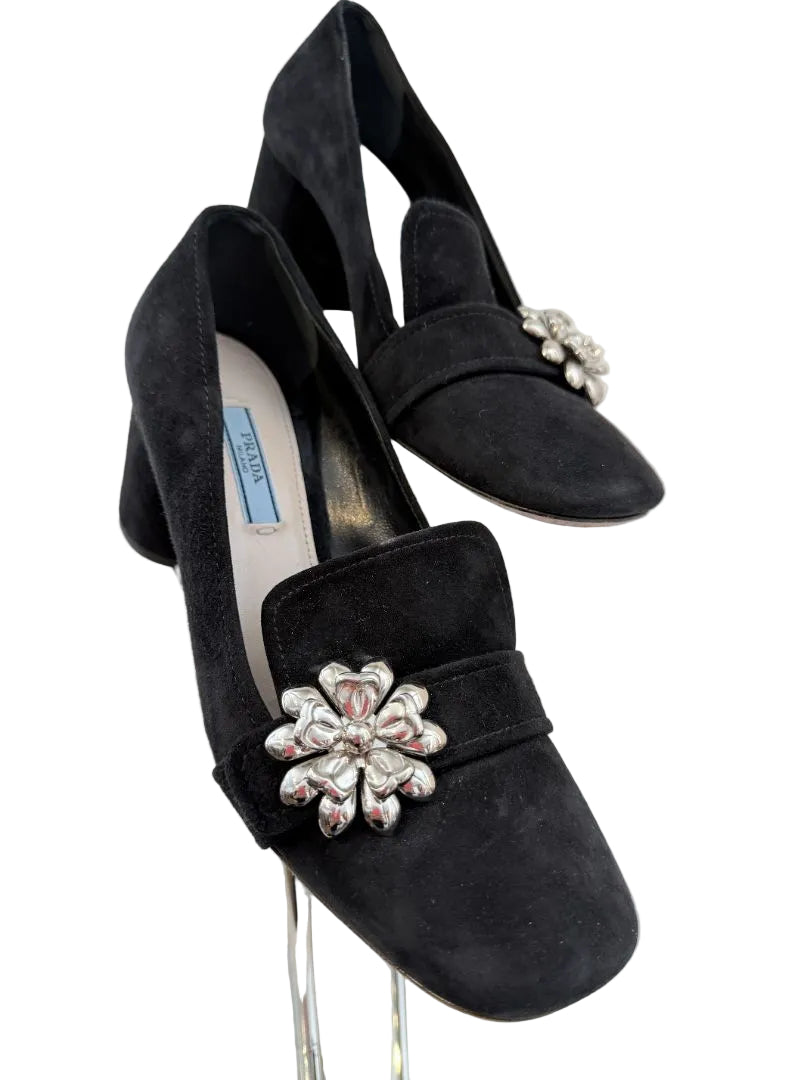 Prada Calzature Donna Black Suede Heeled Loafers with 3D Silver Flower