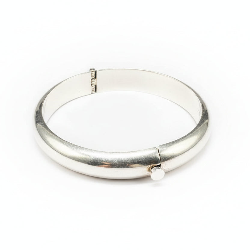 Vintage Mexican 925 Sterling Rounded Hinged Bangle