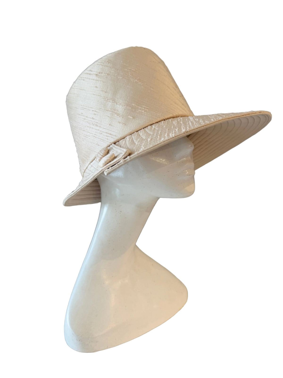 1960s Saks Fifth Avenue Silk Dupioni Peach Basket Hat with Quilted Brim