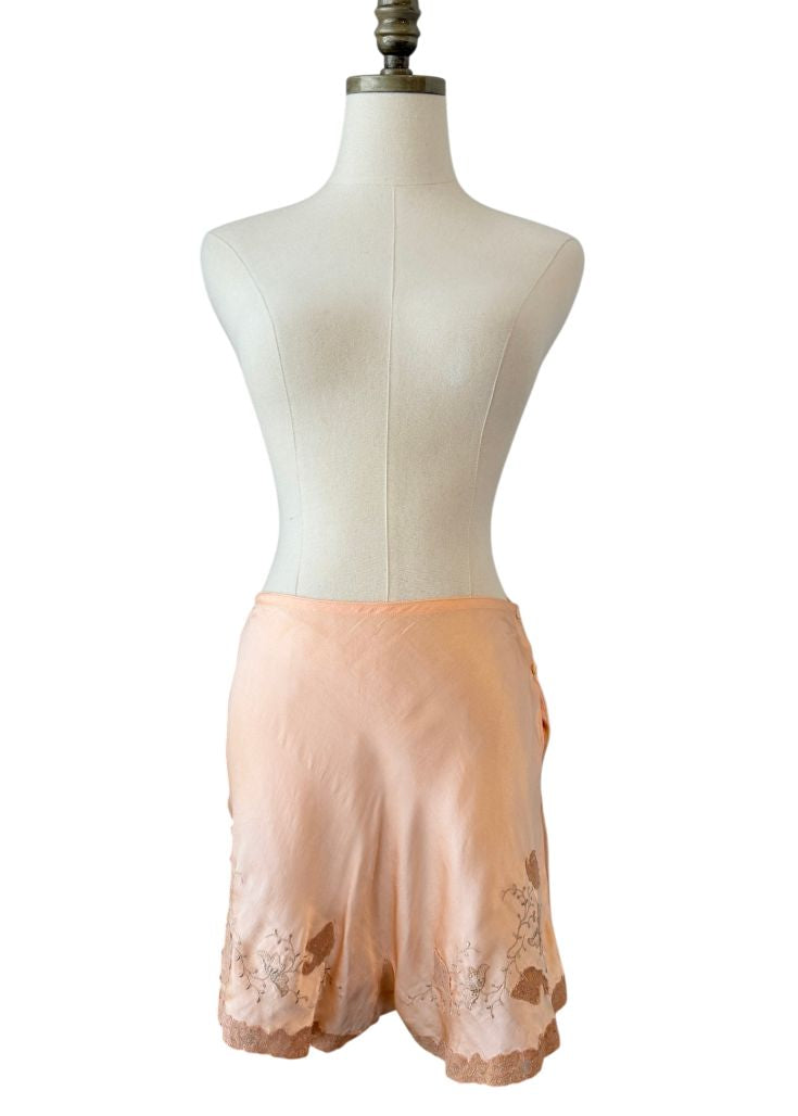 1930s Peach silk night shorts with lace