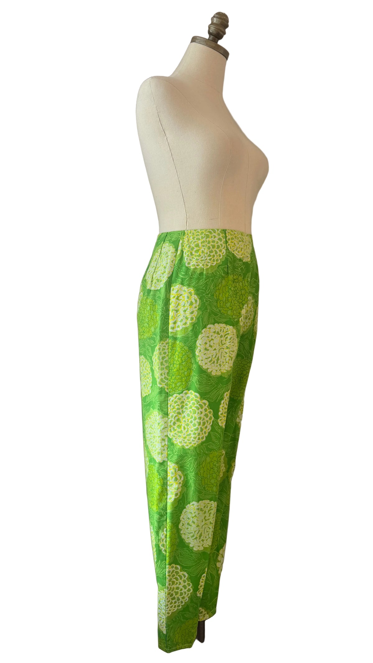 1960s The Lilly by Lilly Pulitzer Green Floral Cropped Pants with Back Zipper