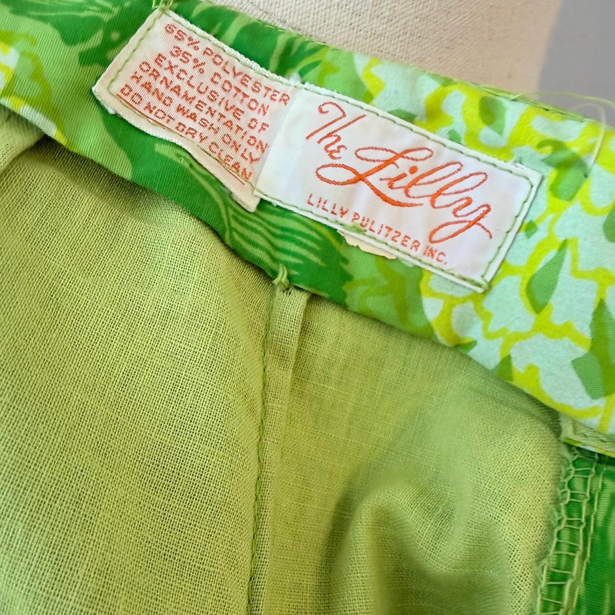 1960s The Lilly by Lilly Pulitzer Green Floral Cropped Pants with Back Zipper