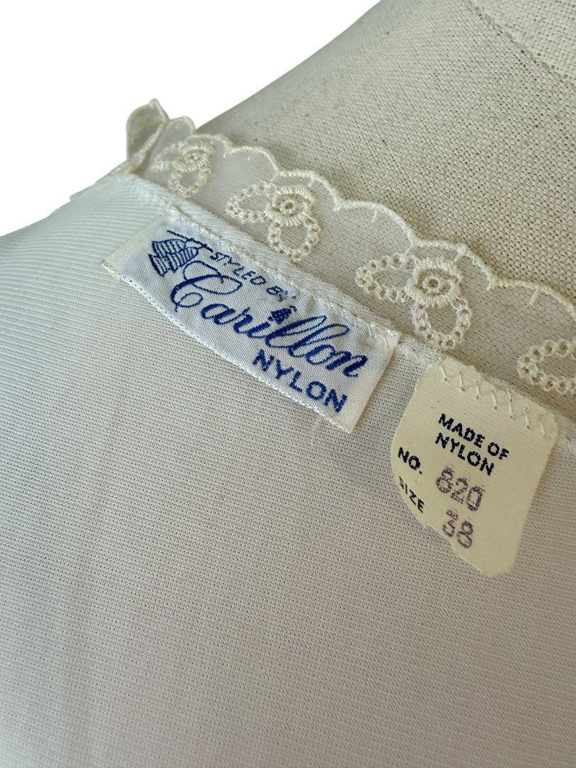 1950s Carillon Pleated Chest Slip with Floral Lace Embroidery