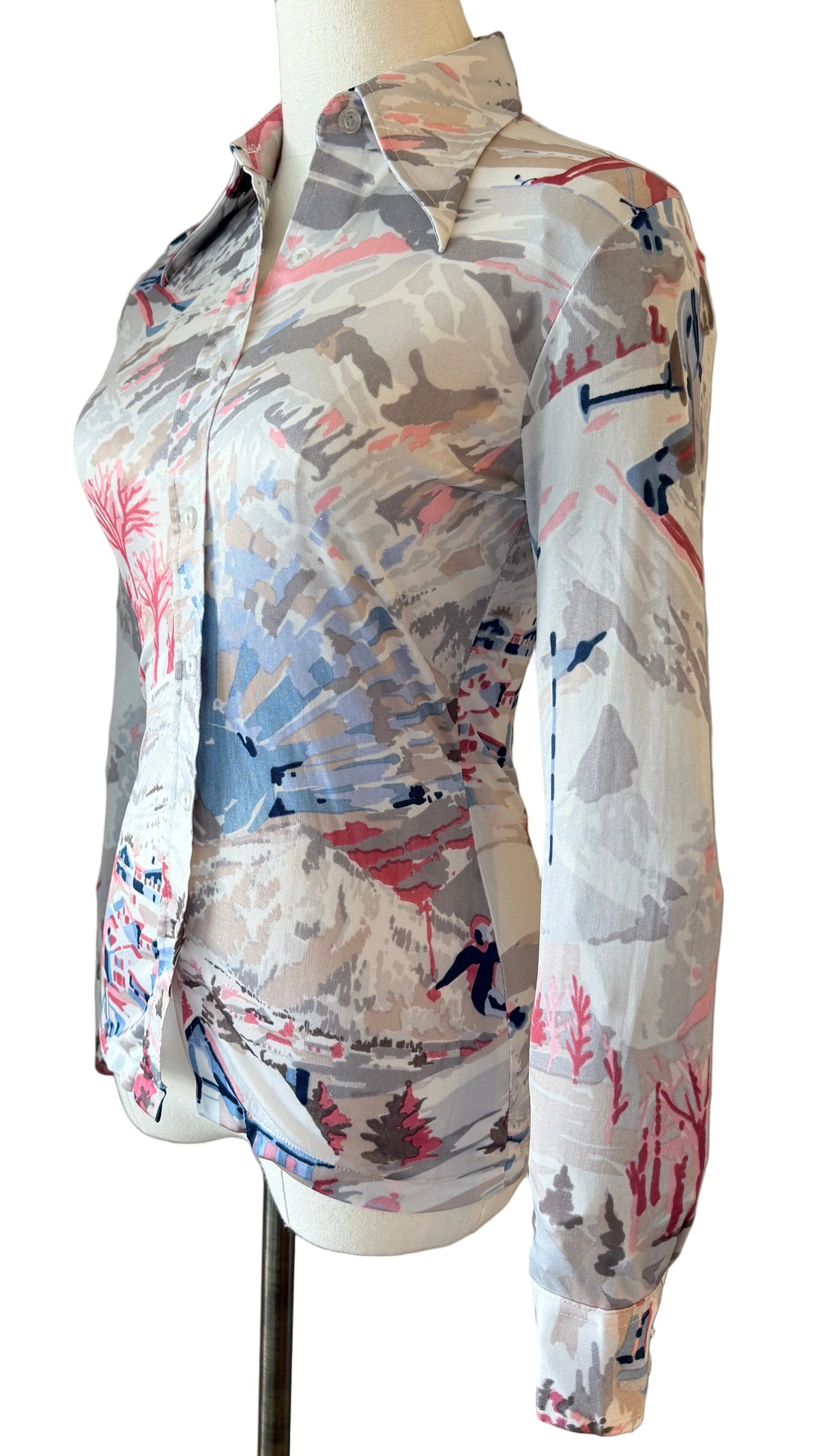 1970s Silk Novelty Ski & Chalet Print Blouse with Dagger Collar