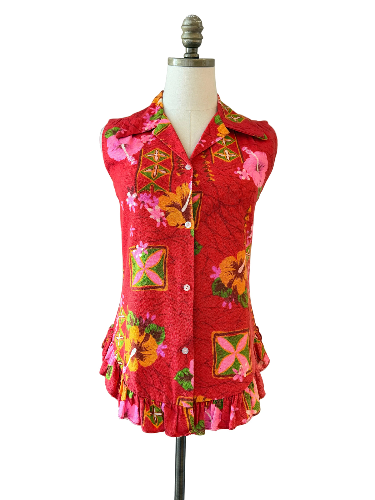 1960s Black Point Hawaii Tropical Print Button-Front Top with Dagger Collar & Ruffle Hem
