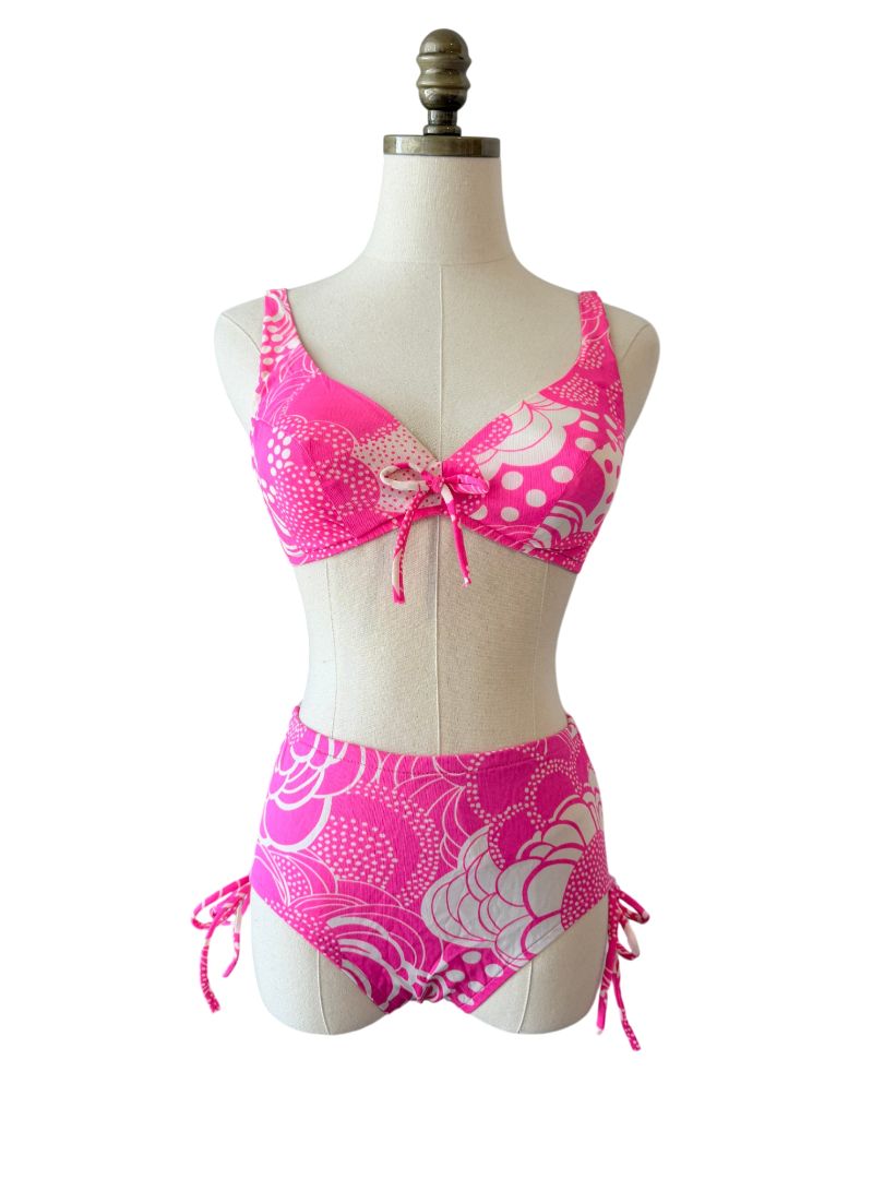 PM107 1960s Rose Marie Reid pink & white mod print 2pc bikini