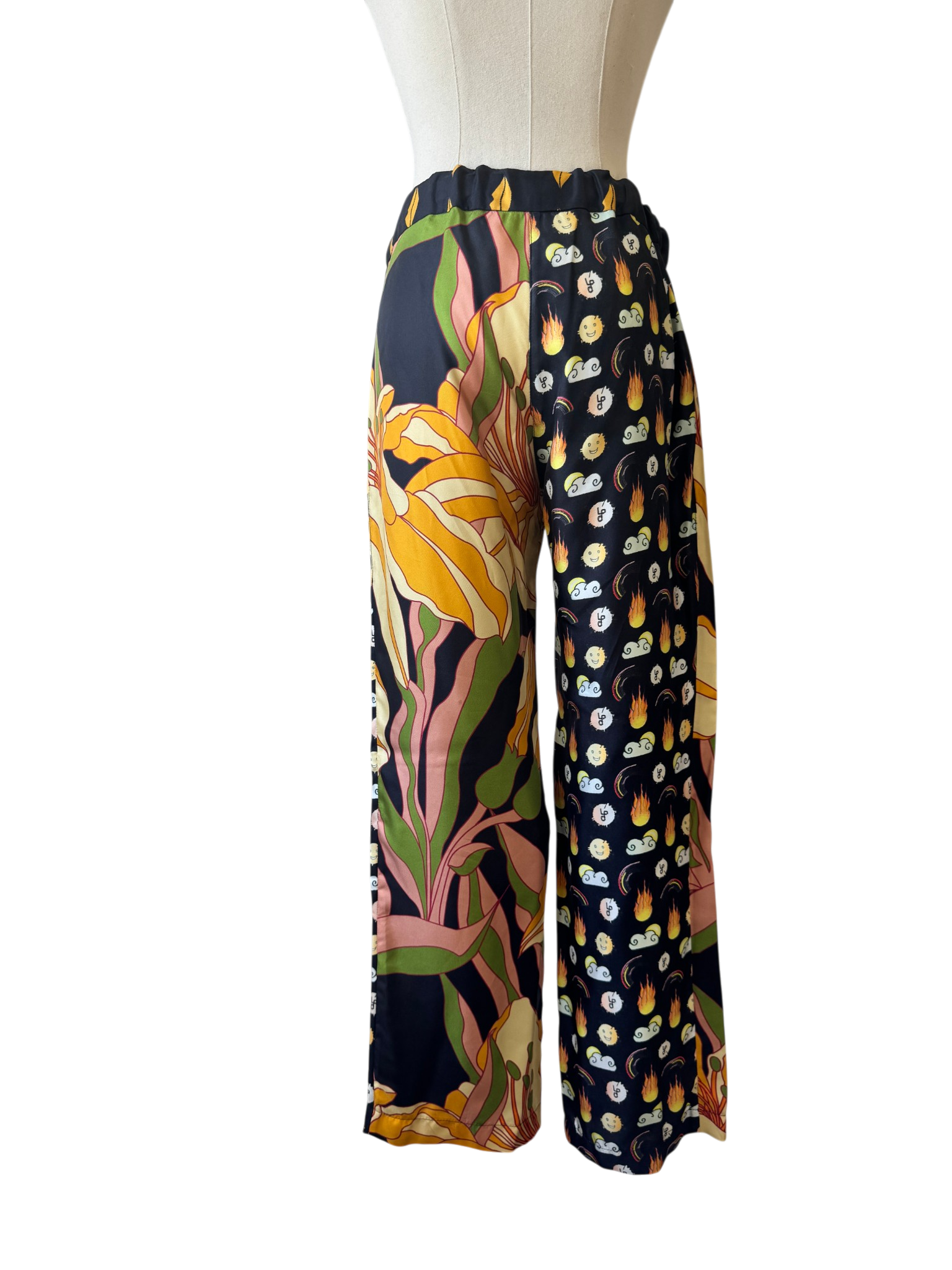 La Prestic Ouiston Silk Whimsical Print Pants