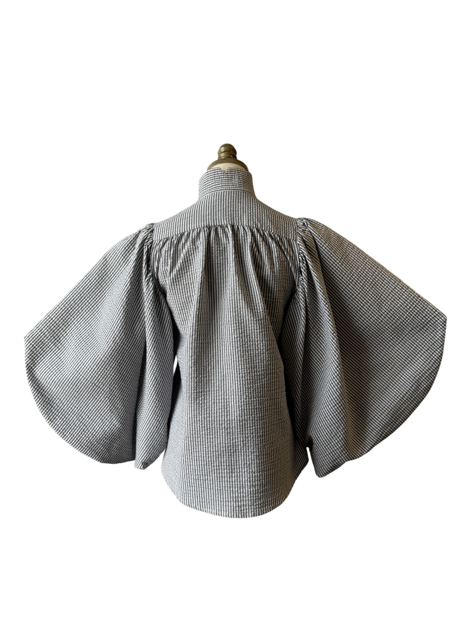 2 Rych Button-Front Seersucker Blouse with Balloon Sleeves