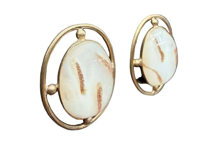 1950s Bergère Gold-Tone Openwork Oval Clip Earrings with Ivory Glitter Cabochons