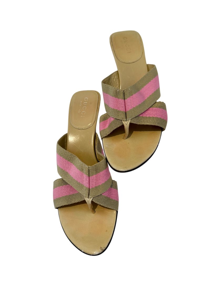 Gucci Buck Leather Kitten Heel Thong Sandals with Pink & Beige Canvas Strap