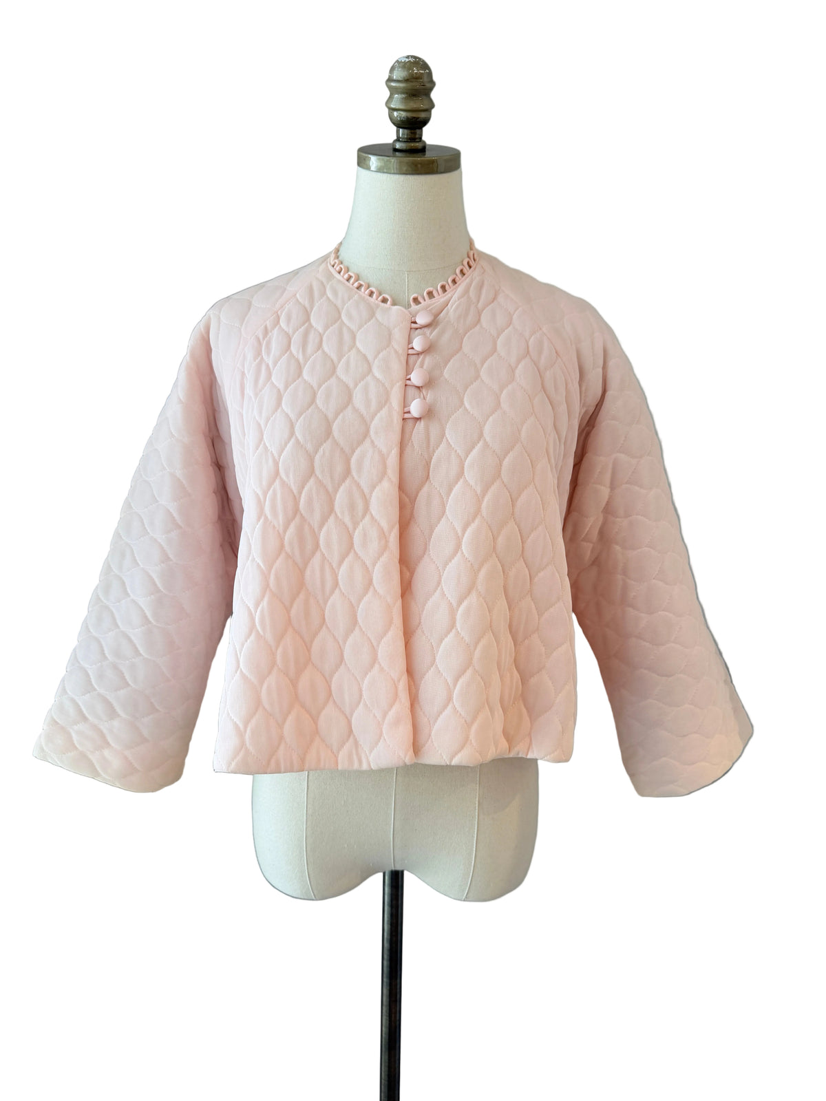 1950s Bonwit Teller Pink Quilted Cropped Bed Jacket with Scalloped Ribbon Neckline