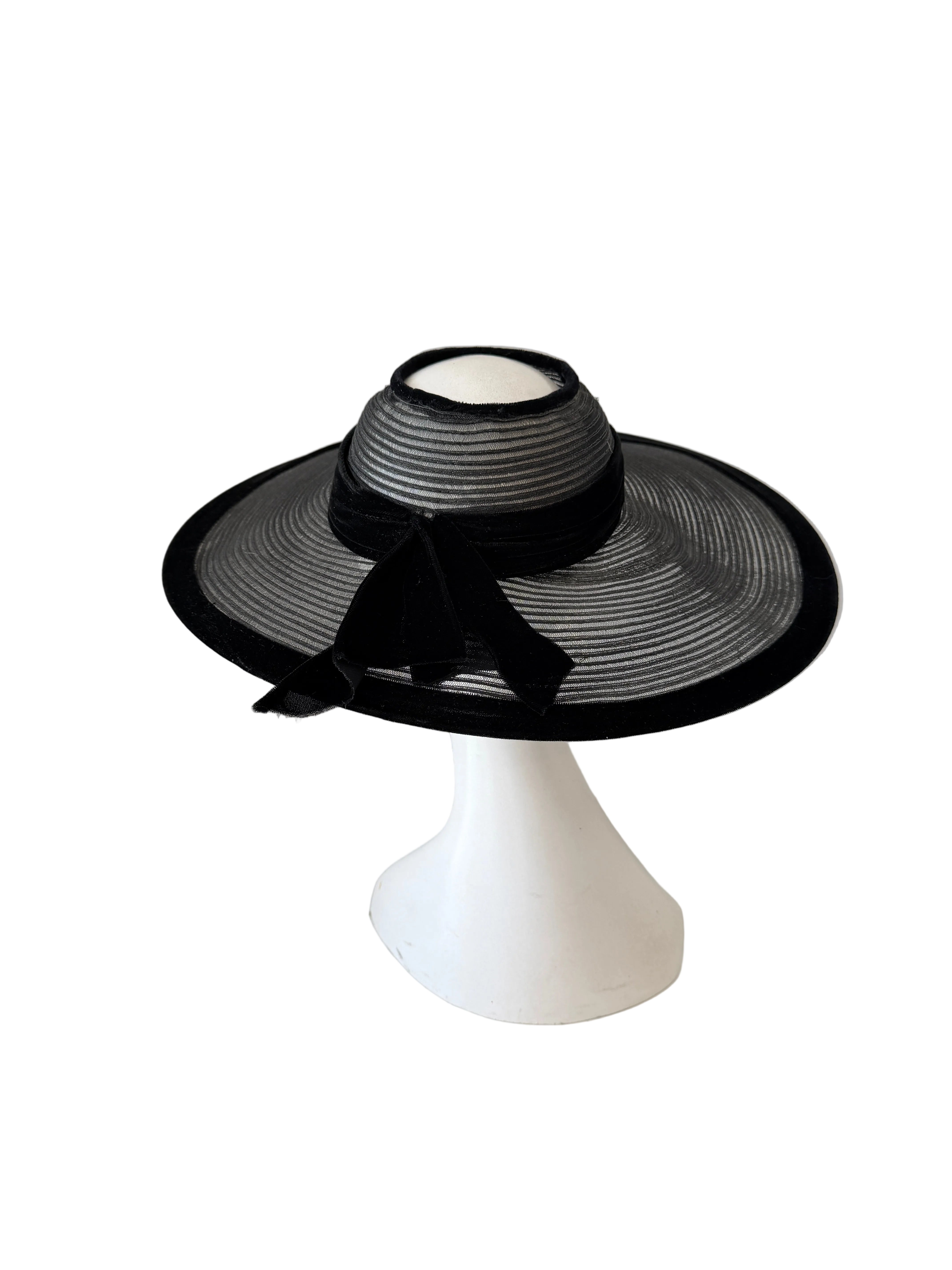 1950s Black Mesh Open-Top Cartwheel Hat with Velvet Trim and Bow