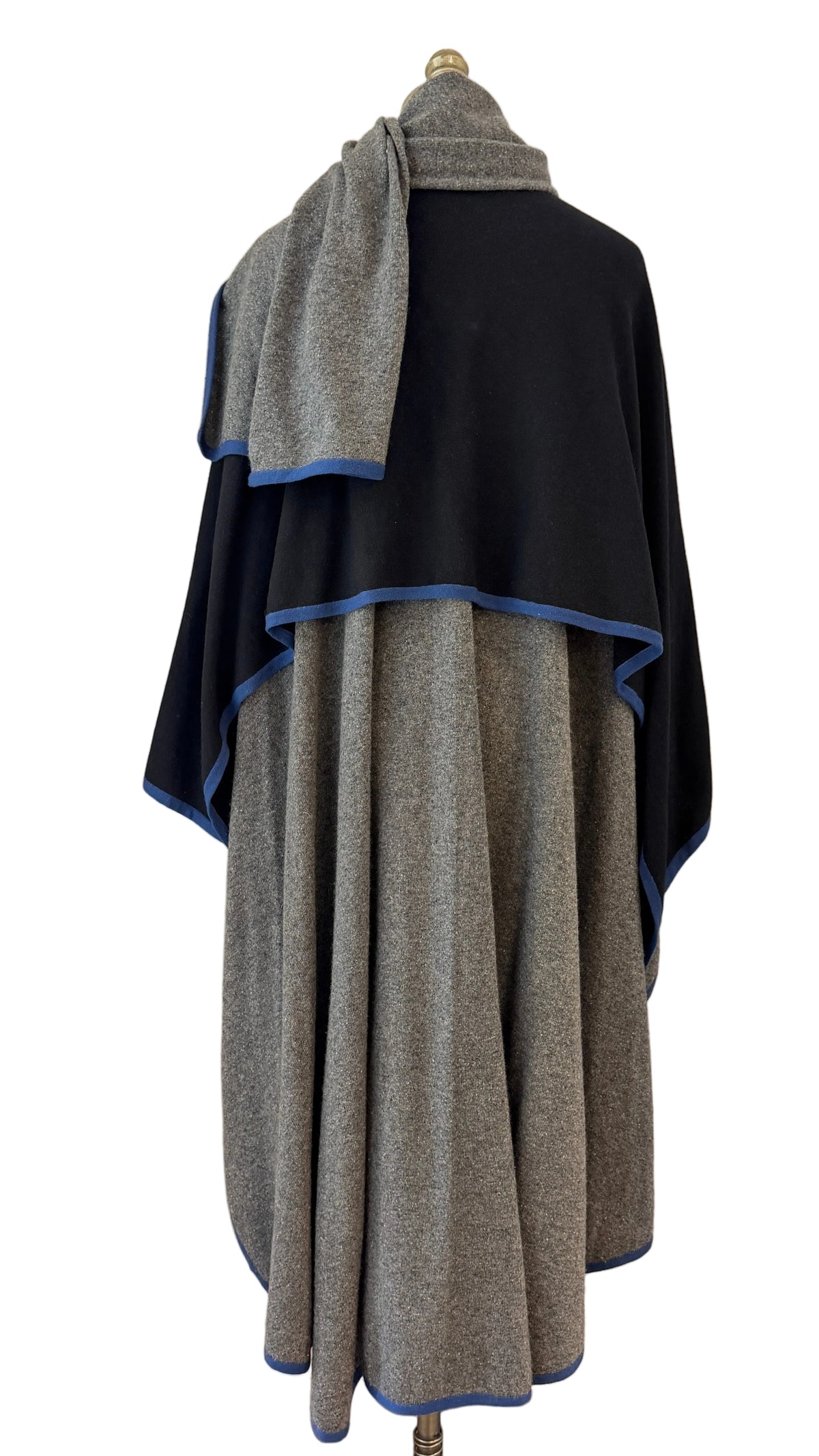 1980s Cotton Knit Convertible Wrap Cape – Multiple Ways to Wear