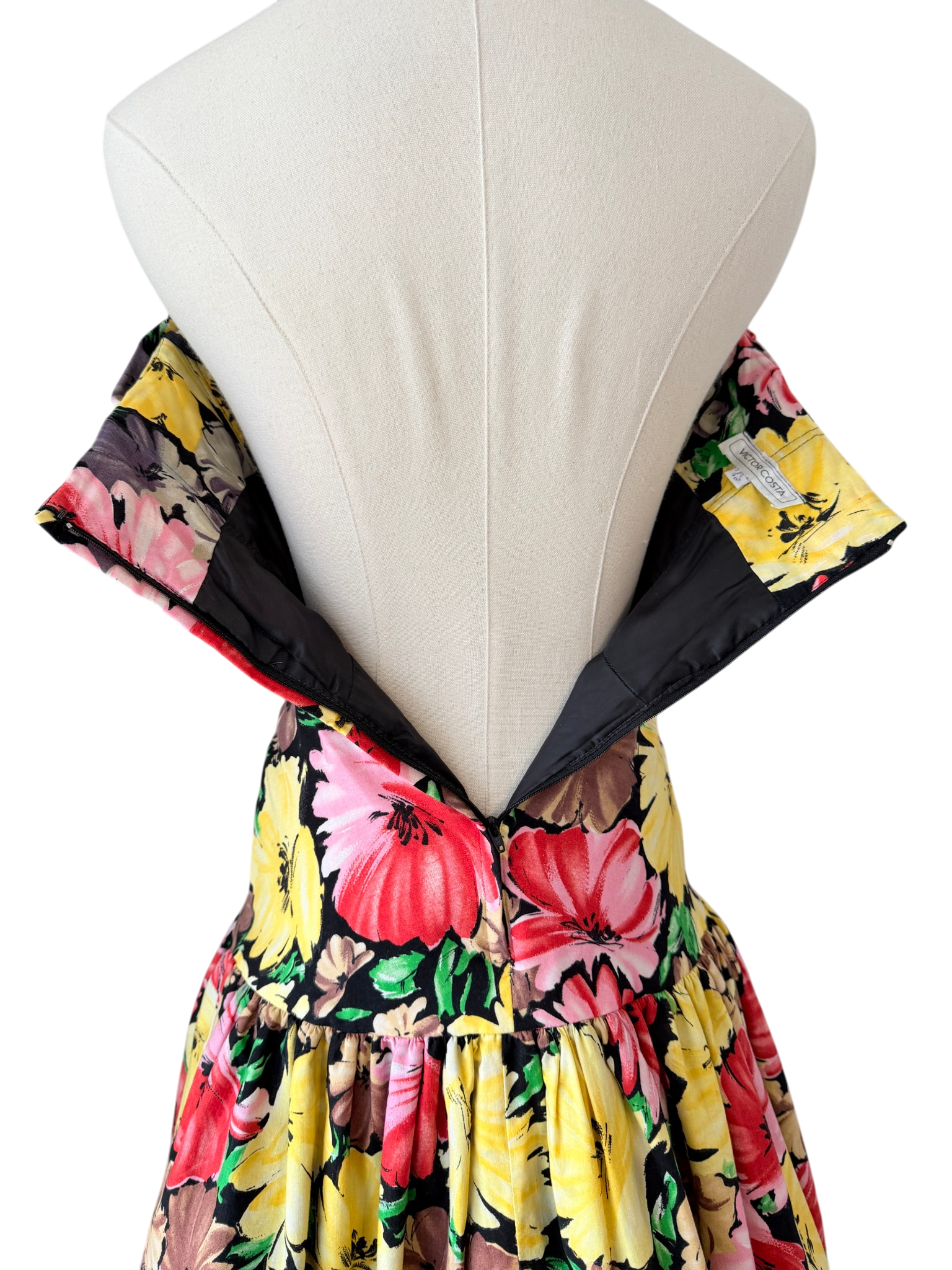 1980s Victor Costa Floral Strapless Cotton Dress with Ruched Waist and Balloon Skirt