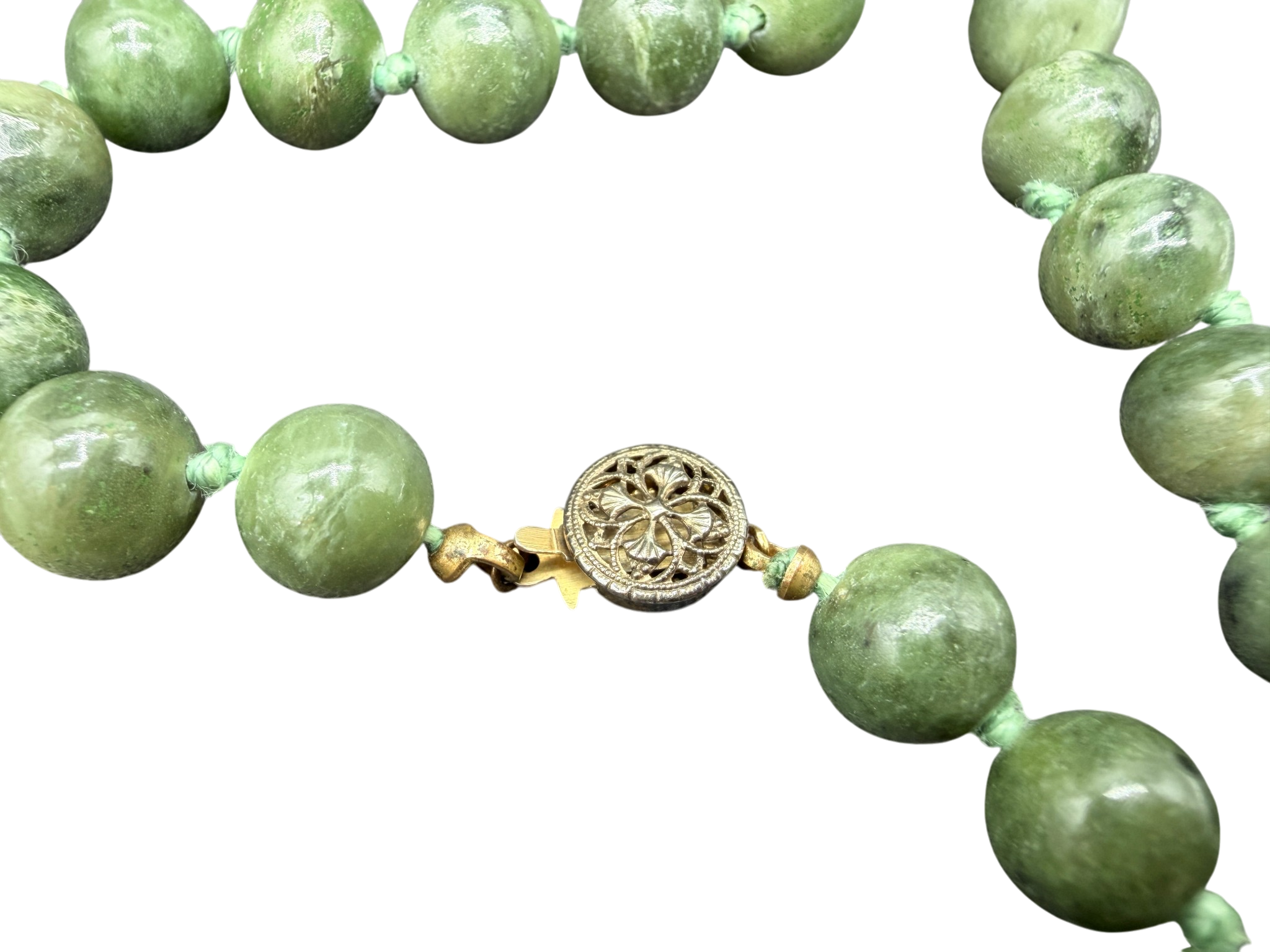 1950s Serpentine Hand-Knotted Beaded Necklace