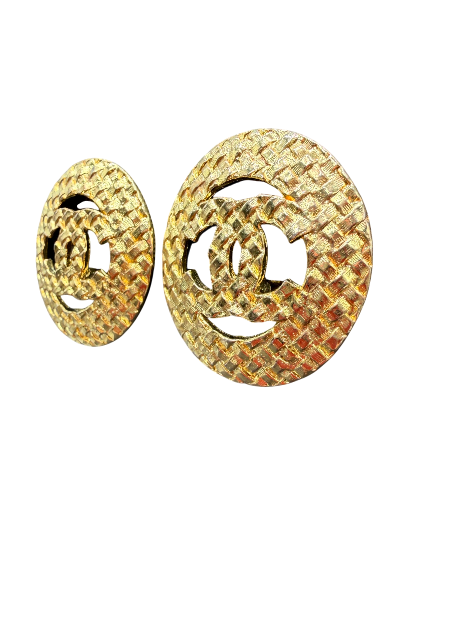 1990s Chanel Gold-Tone Basketweave Circle Clip Earrings with Double C