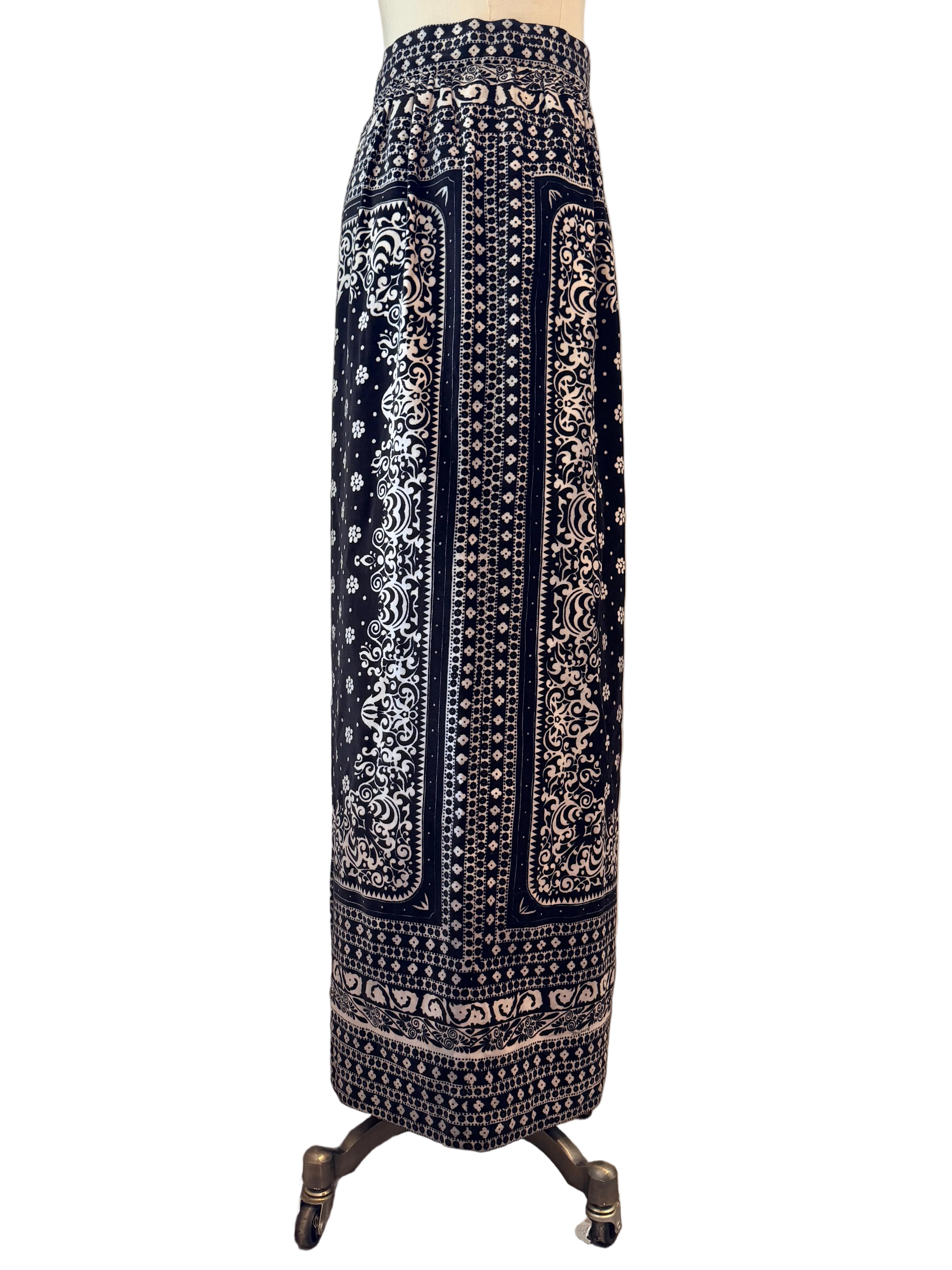 1970s Mr. Dino for Bonwit Teller Black Velvet Maxi Skirt with White Bandana Print