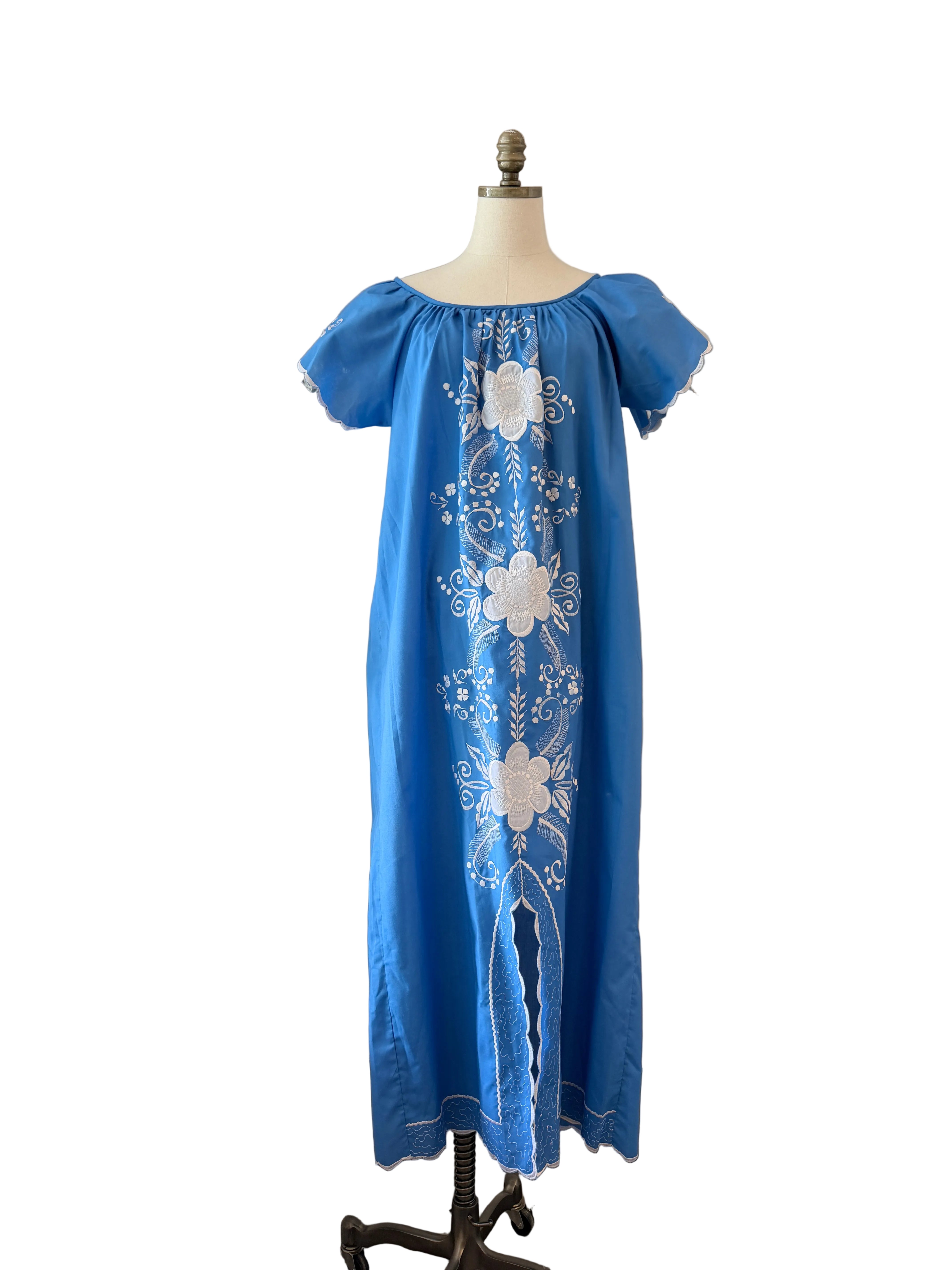 1970s Blue Cotton Caftan Dress with White Floral Embroidery & Front Slit
