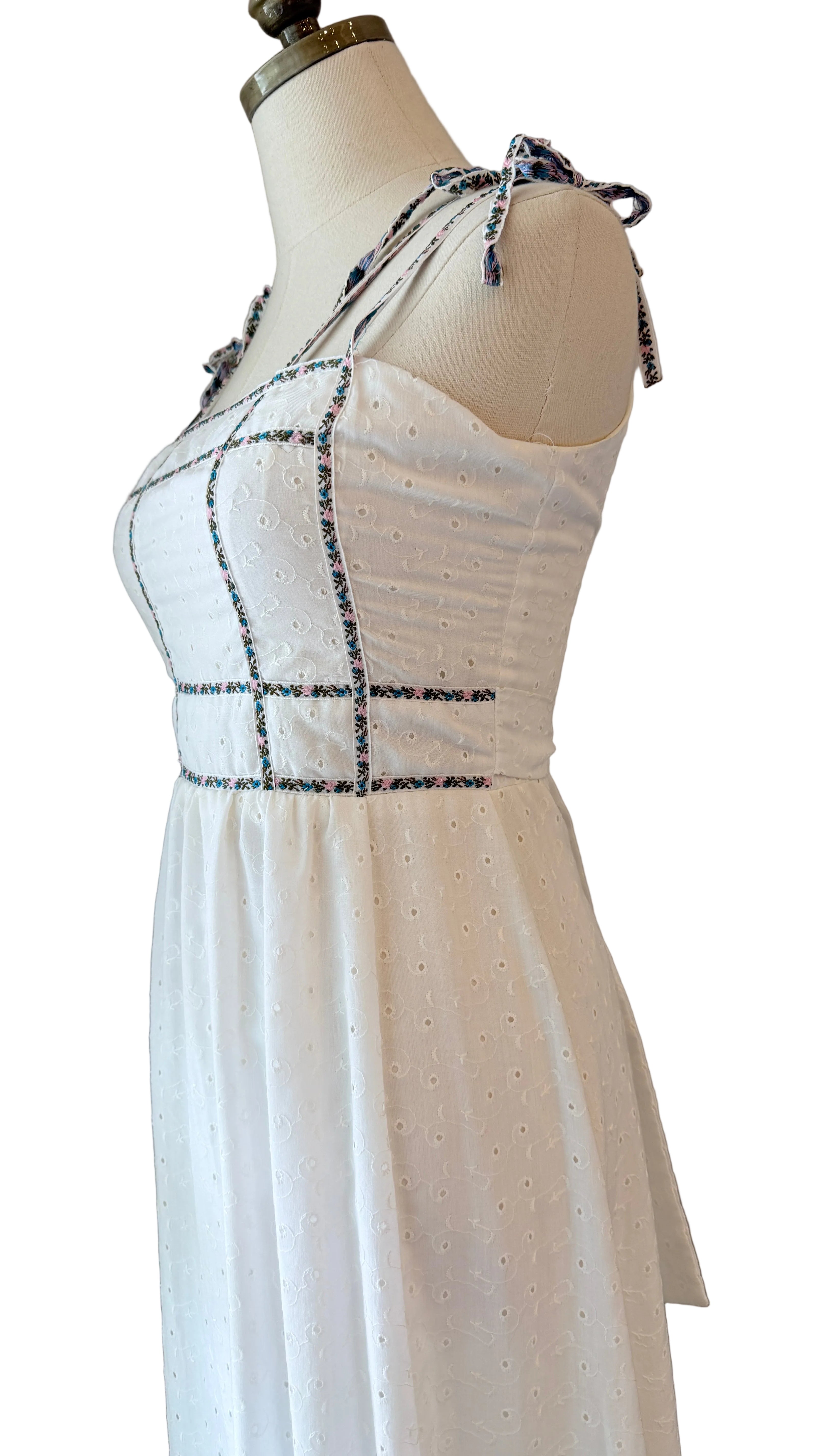1970s White Cotton Eyelet Maxi Dress with Floral Ribbonwork Bodice