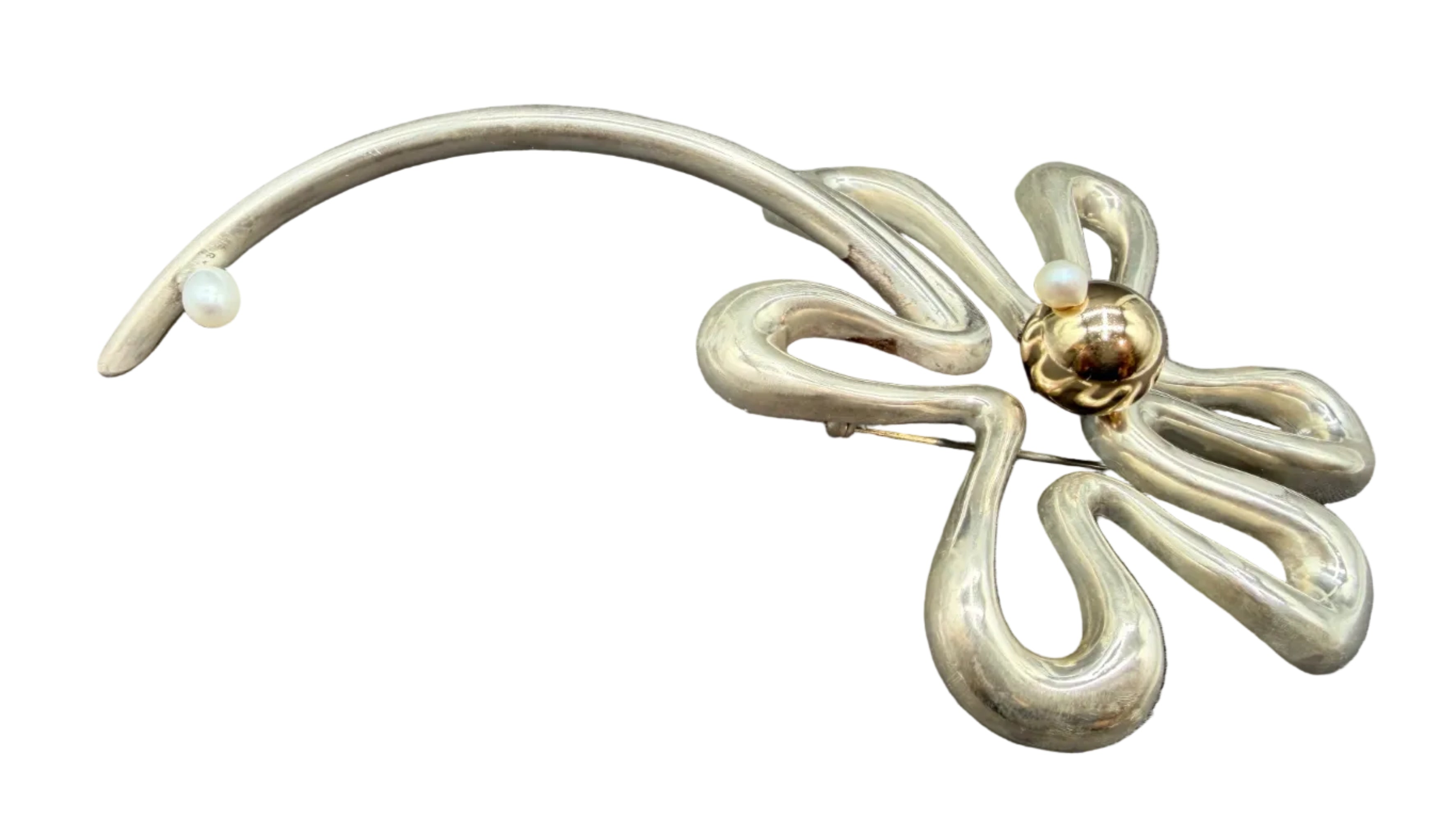 1980s Takashi Wada Sterling Silver Sculptural Flower Brooch with Genuine Pearls