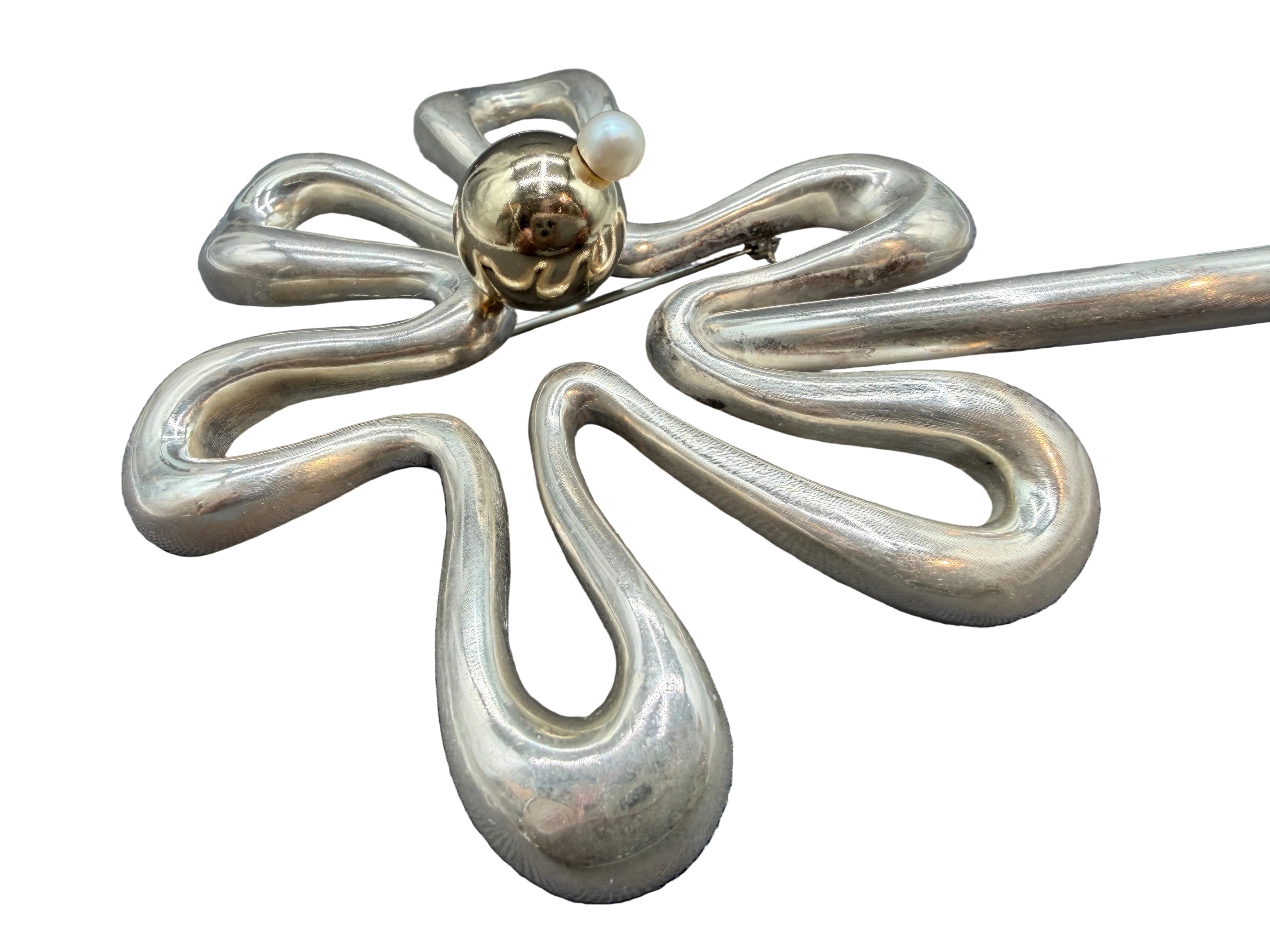 1980s Takashi Wada Sterling Silver Sculptural Flower Brooch with Genuine Pearls