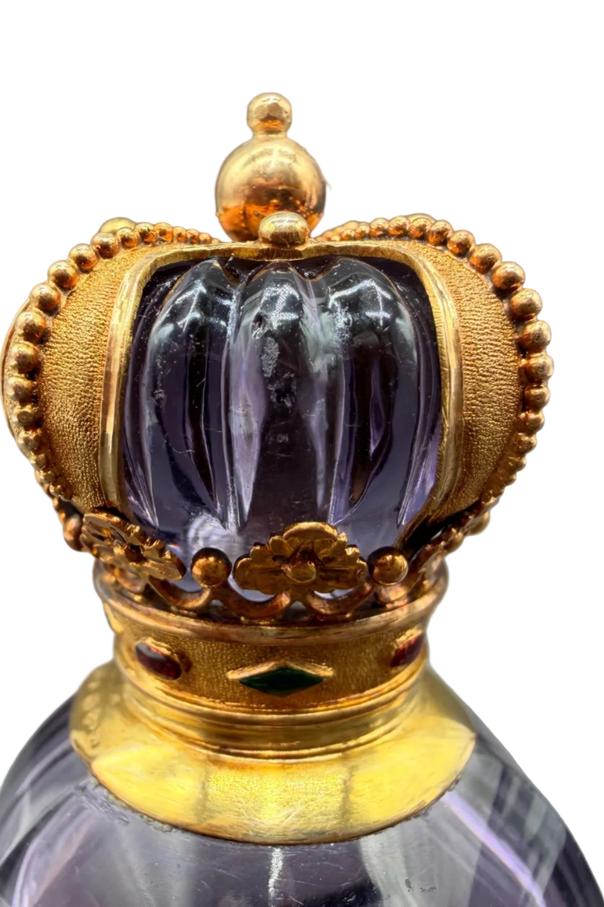 Rare c.1890–1925 Continental 14K Gold-Mounted Faceted Amethyst Glass & Cut Crystal Scent Bottle with Guilloché detail Crown Stopper